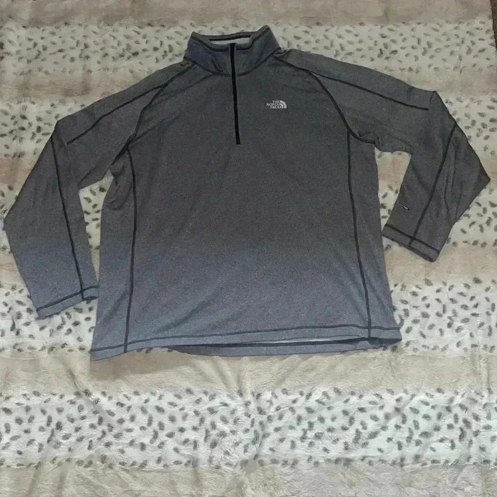 Men’s Northface Pullover